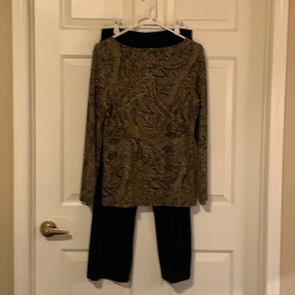 Gold shirt and black velvet pants set - Picture 3 of 5